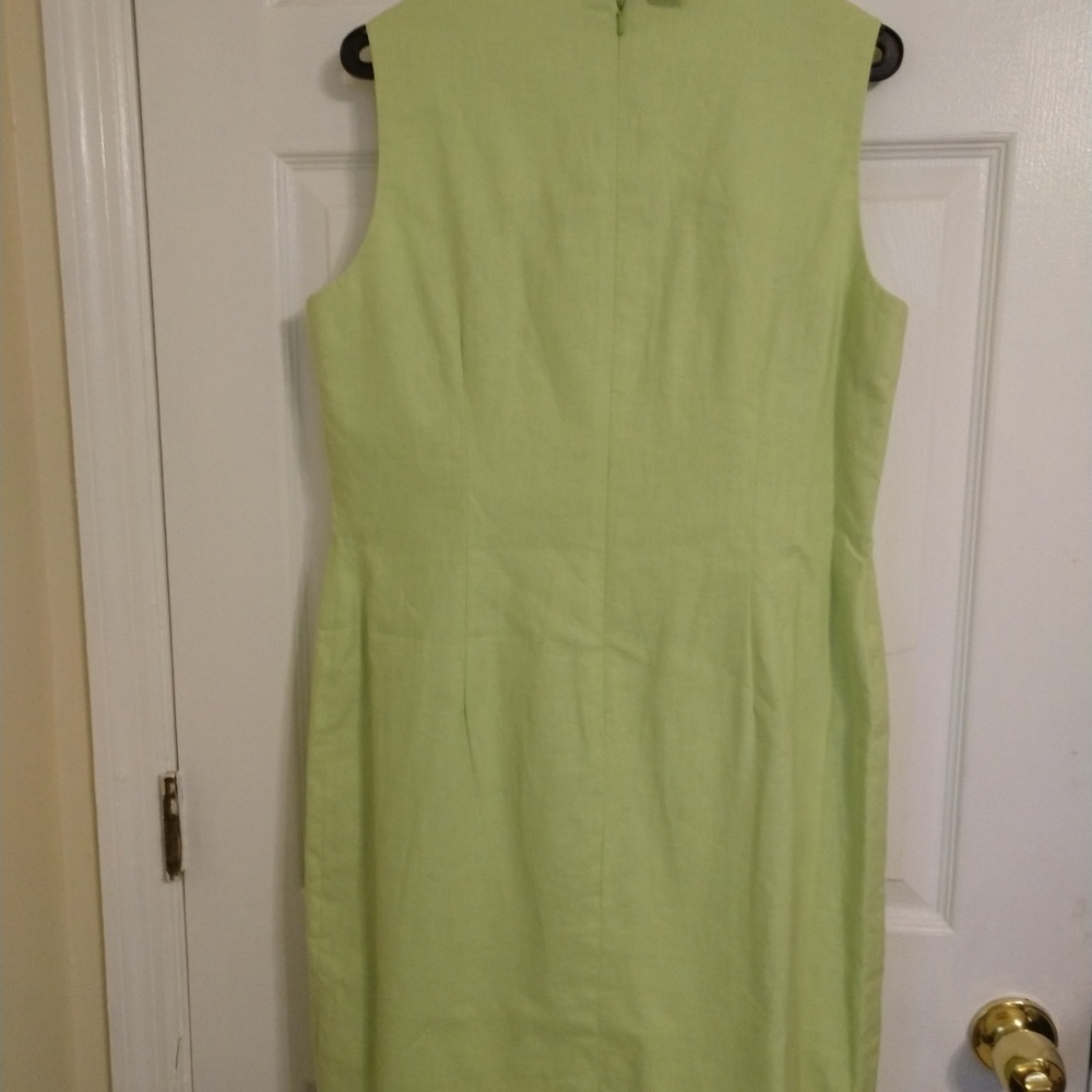 Dress - Picture 2 of 3